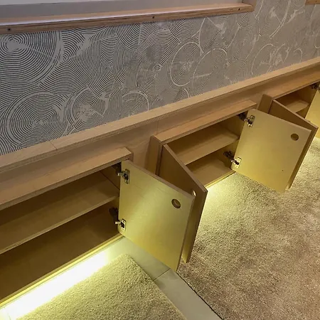 Konaci Koznik Porodicni *